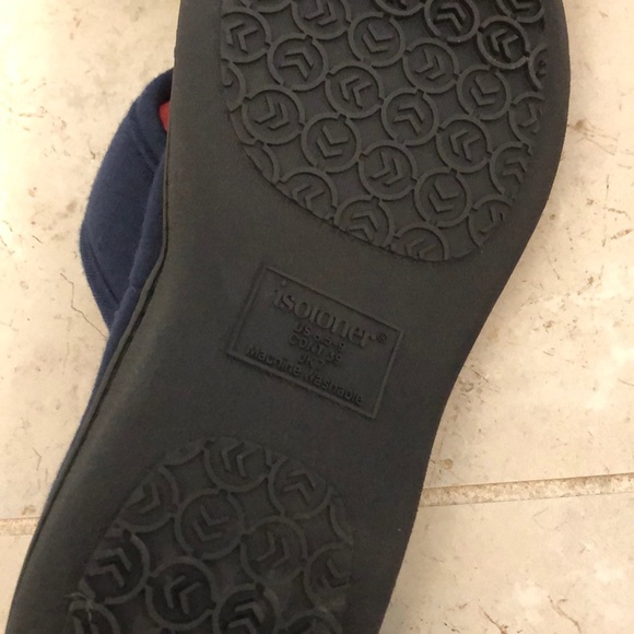 Isotoner flip flops Brand NEW! - Picture 3 of 3